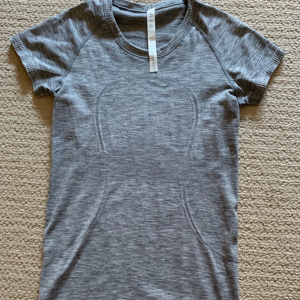 Grey lululemon short sleeve swiftly tech
